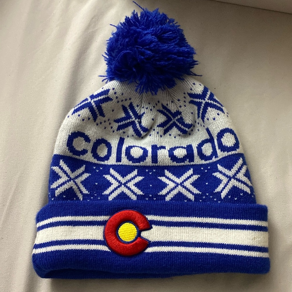 Colorado puff beanie